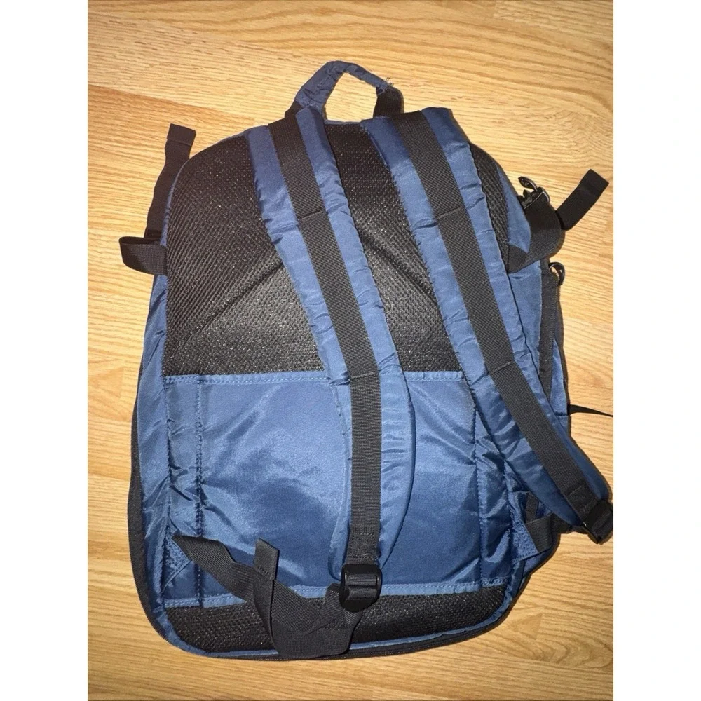 Duchamp London Getaway Expandable Travel Backpack Suitcase Carry-On Blue Broken